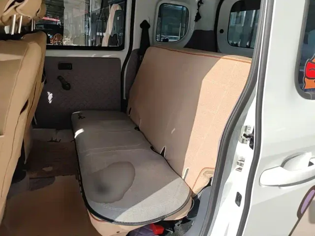 Wuling Zhiguang NEV — Фото автомобиля 16