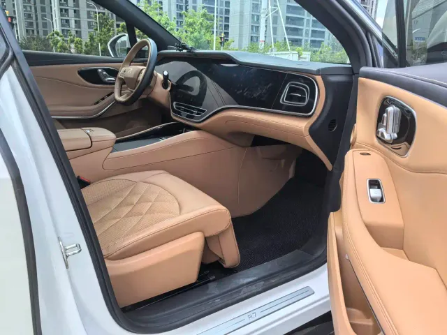 Roewe Feifan R7 — Фото автомобиля 4