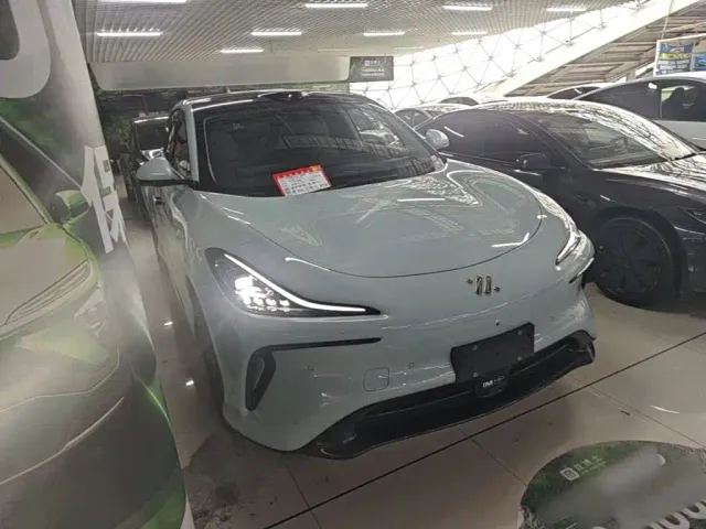IM Motors LS6 — Фото автомобиля 3