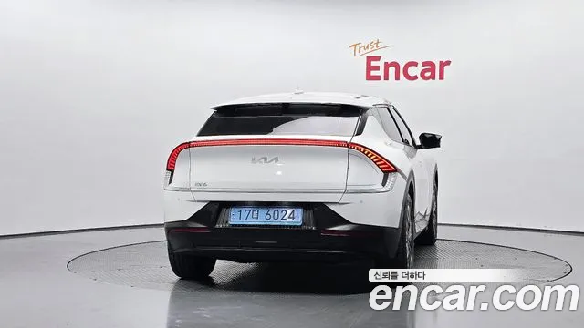 Kia EV6 — Фото автомобиля 4