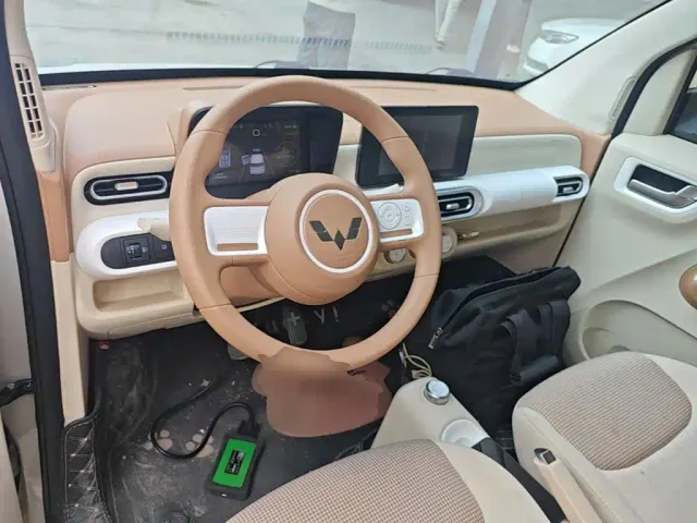 Wuling Hongguang Mini EV — Фото автомобиля 9