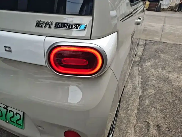Wuling Hongguang Mini EV — Фото автомобиля 7