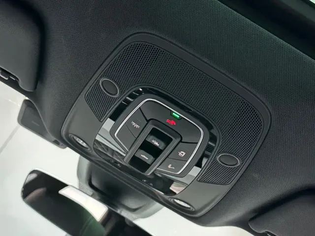 Audi SQ5 — Фото автомобиля 24