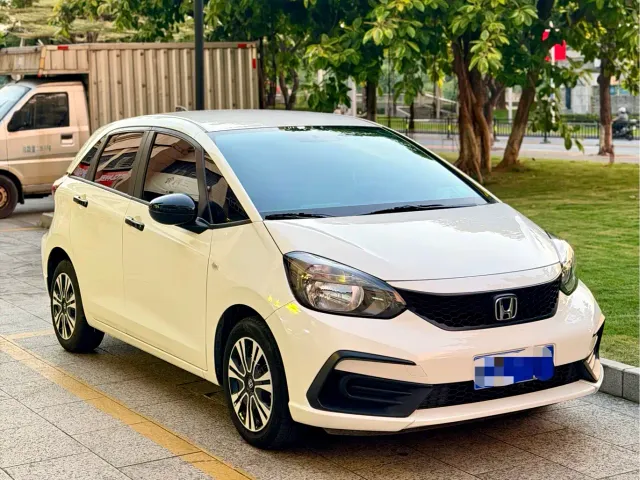 Honda Fit — Фото автомобиля 5