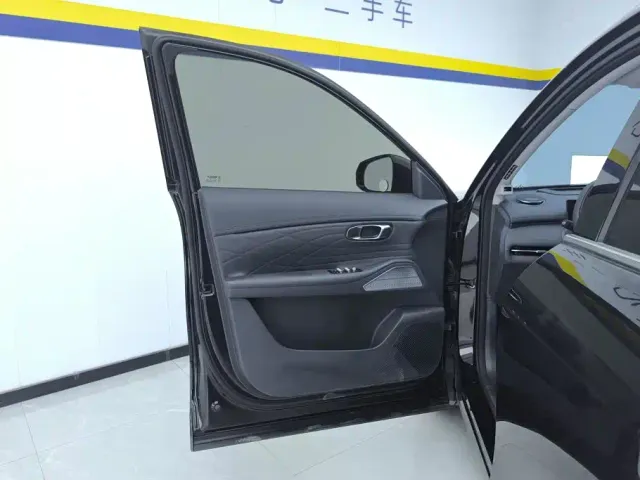 Geely Galaxy Starship 7 EM-i — Фото автомобиля 7