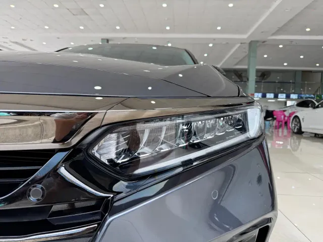 Honda Accord — Фото автомобиля 10