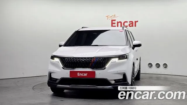 Kia Canival Carnival 4 поколение Бензин 7 мест Noblesse — Фото автомобиля 3