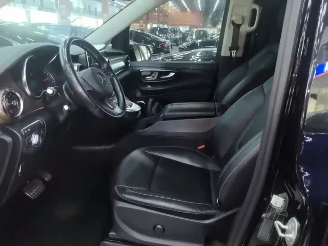 Mercedes-Benz V-Class — Фото автомобиля 10