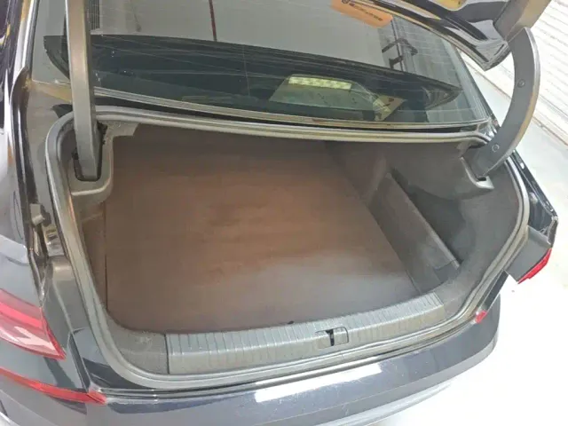 Volkswagen Passat 2022 330TSI Starlight Elite Edition — Фото автомобиля 18
