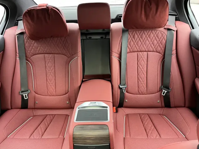 BMW 5 Series — Фото автомобиля 15