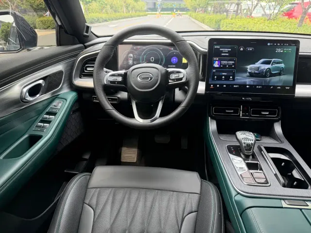 GAC Trumpchi GS8 — Фото автомобиля 13