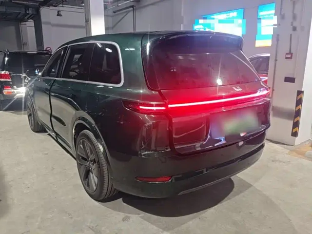 Li Auto L9 — Фото автомобиля 4