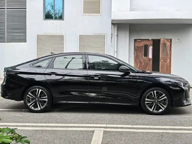 Chery Arrizo 8 — Фото автомобиля 8