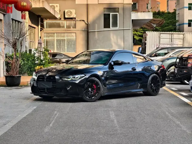 Фотография автомобиля — BMW M4