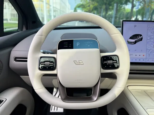Li Auto i6 — Фото автомобиля 20