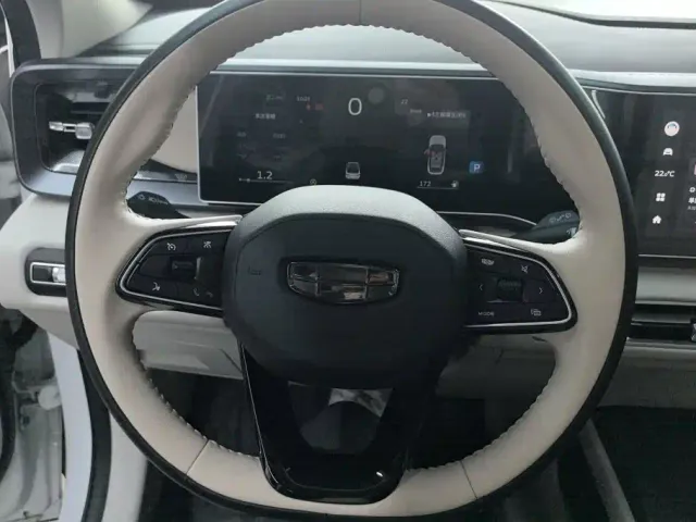 Geely ICON — Фото автомобиля 15