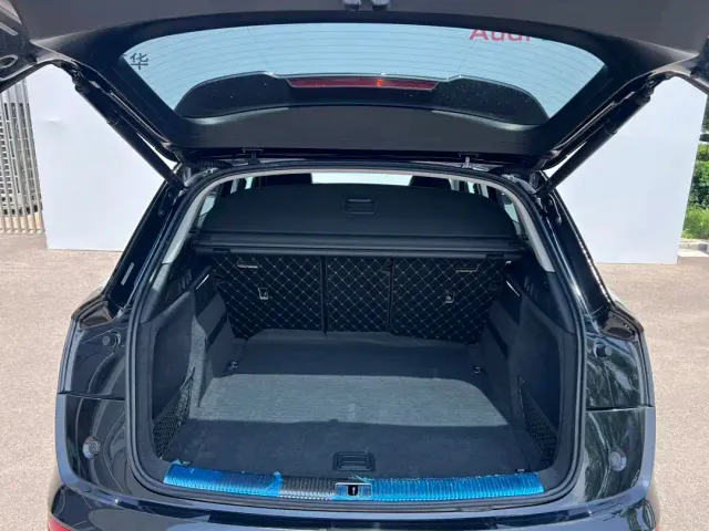 Audi Q5L — Фото автомобиля 11