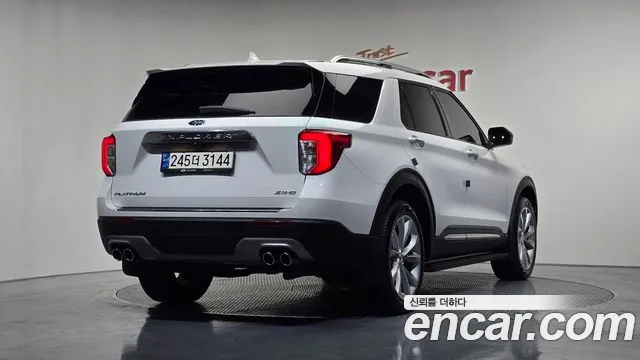 Ford Explorer Explorer 6 поколение 3.0 Platinum 4WD — Фото автомобиля 2