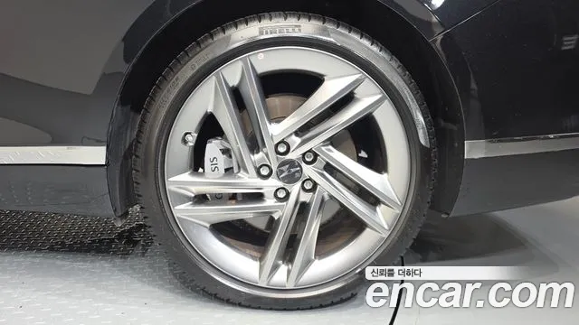 Genesis G80 Бензин 2.5 турбо AWD — Фото автомобиля 21