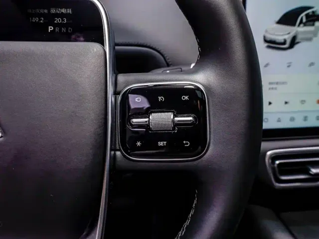 Li Auto Li Xiang L9 2025 Ultra Smart Renewal Edition — Фото автомобиля 15