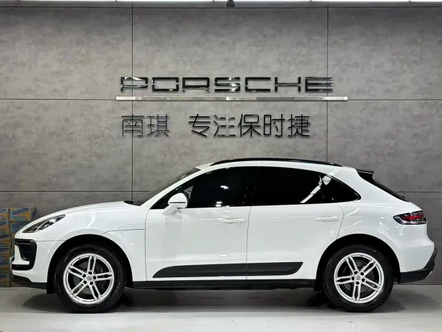 Porsche Macan — Фото автомобиля 3