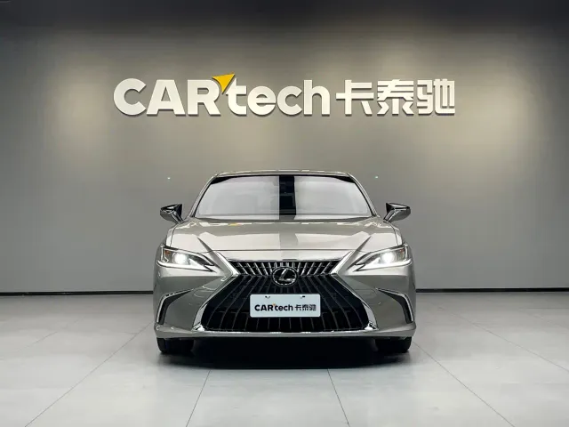 Lexus ES — Фото автомобиля 2