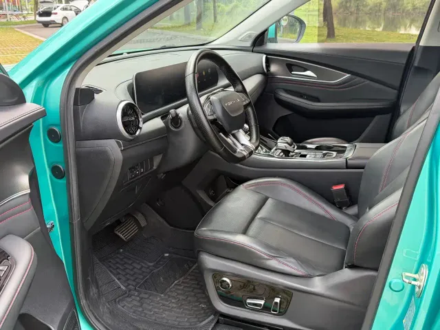 Forthing T5 Evo — Фото автомобиля 7