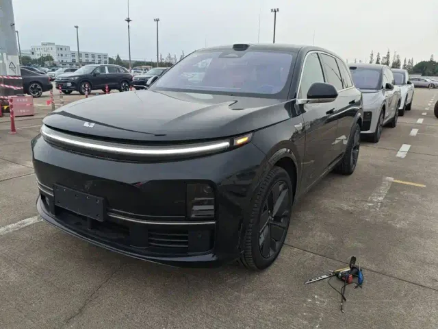 Фотография автомобиля — Li Auto L7