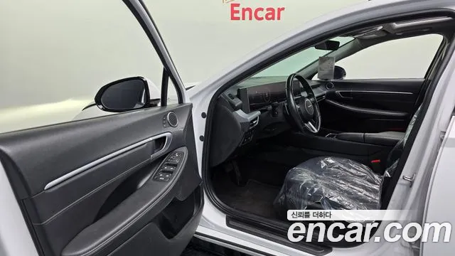 Hyundai Sonata — Фото автомобиля 10