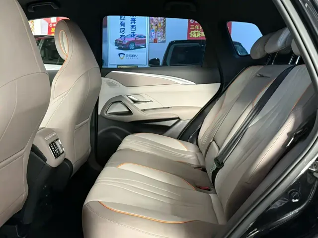 BYD Song Pro — Фото автомобиля 8