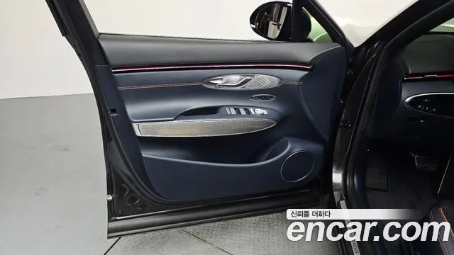 Genesis GV70 2.5T Бензин 2WD — Фото автомобиля 22