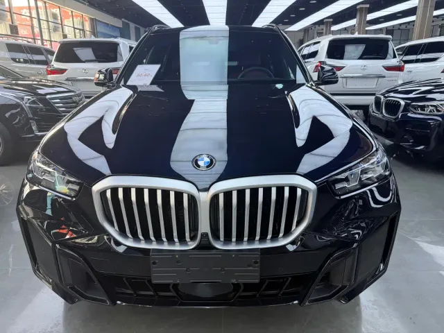 Фотография автомобиля — BMW X5
