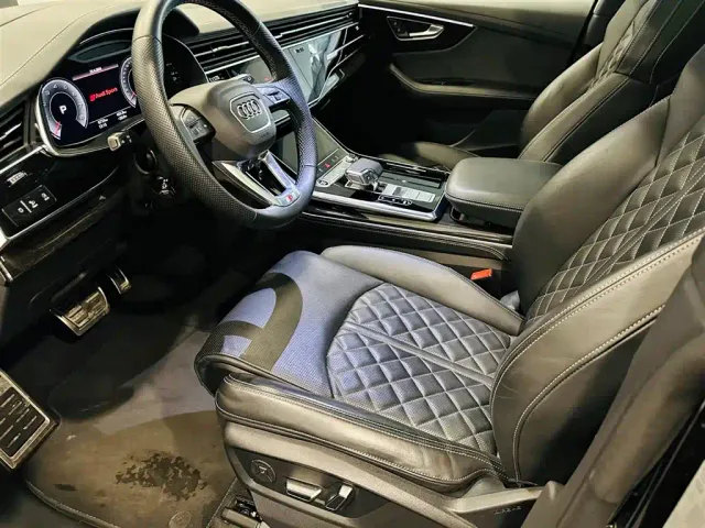Audi Q8 — Фото автомобиля 10