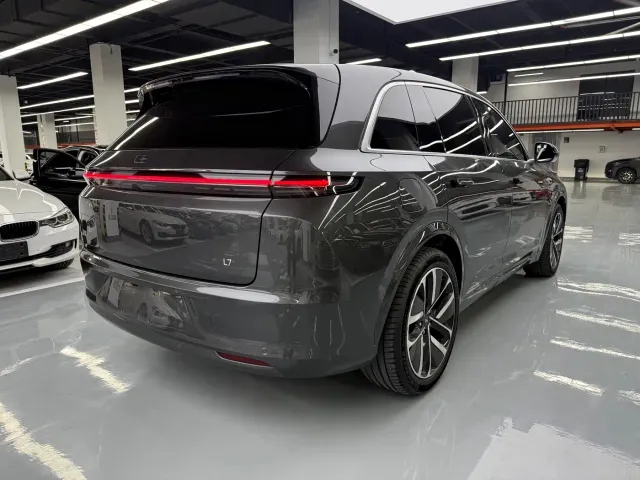 Li Auto L7 — Фото автомобиля 23