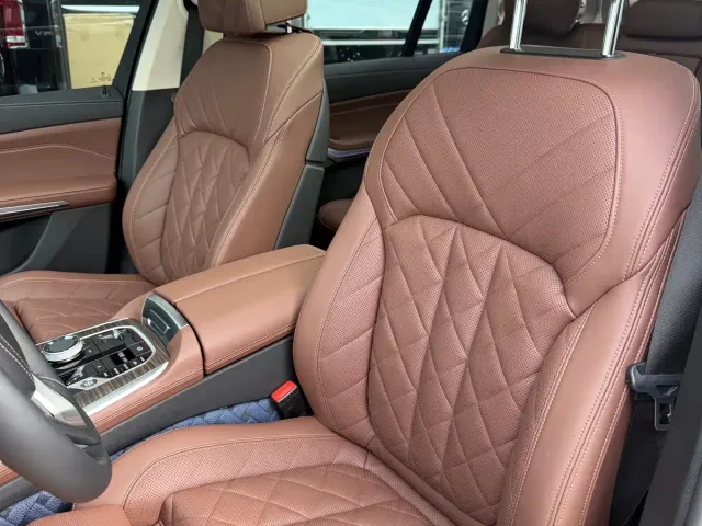 BMW X7 — Фото автомобиля 12