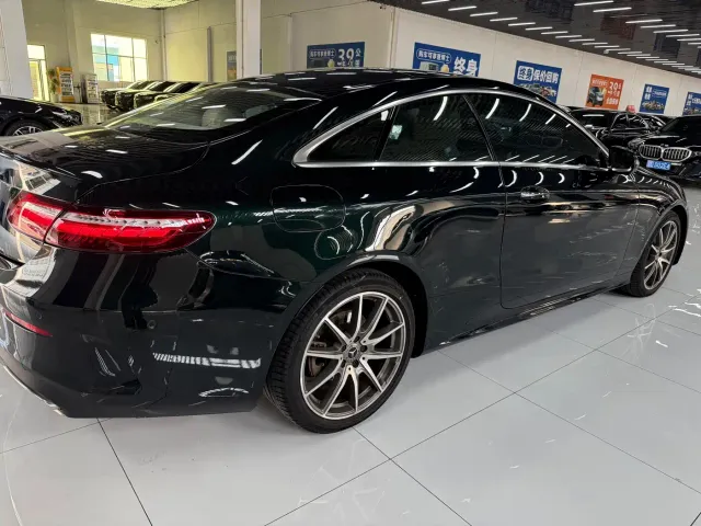 Mercedes-Benz E-Class — Фото автомобиля 6