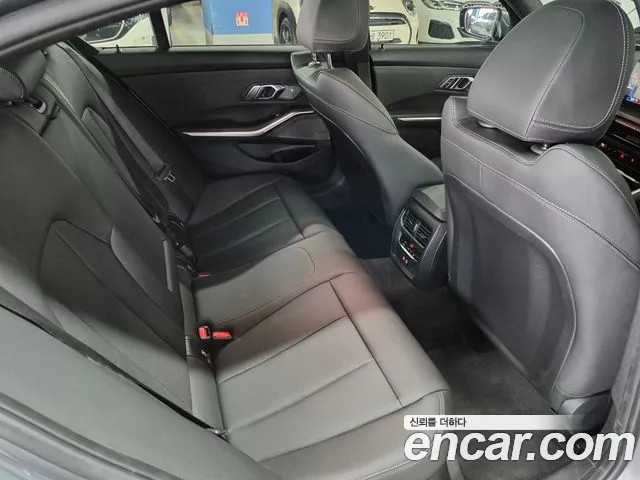 BMW 3-Series 3 серия (G20) 320i M Sport — Фото автомобиля 19