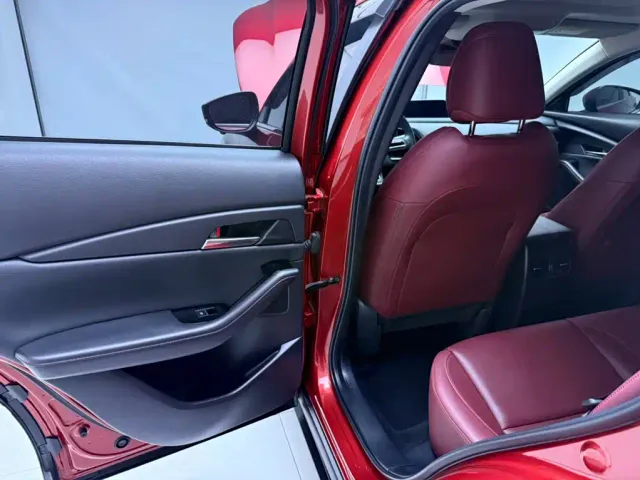 Mazda CX-30 — Фото автомобиля 17