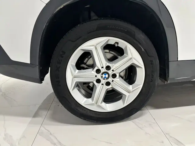 BMW X1 — Фото автомобиля 14