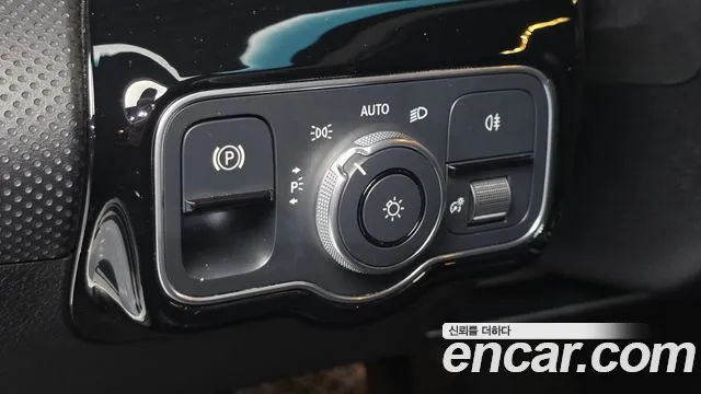 Mercedes-Benz A-Class W177 — Фото автомобиля 19