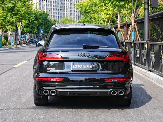 Audi SQ5 — Фото автомобиля 4