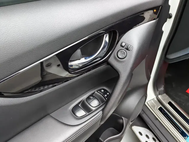 Nissan X-Trail — Фото автомобиля 12