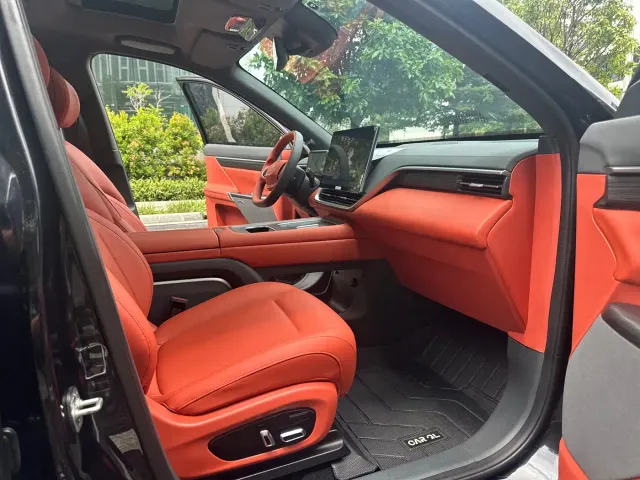 Dongfeng eπ 008 — Фото автомобиля 10