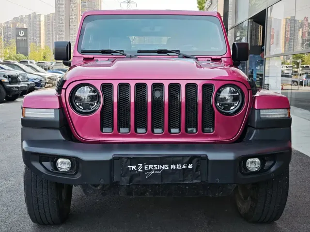Фотография автомобиля — Jeep Wrangler