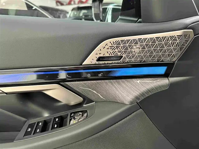 BMW 5 Series — Фото автомобиля 21