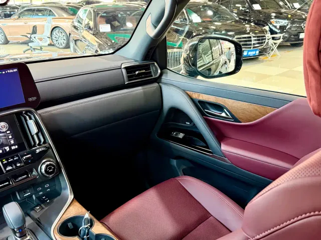 Lexus LX — Фото автомобиля 20