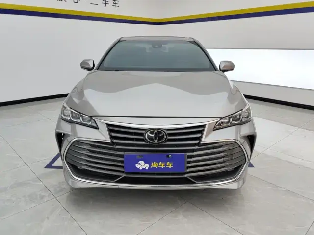 Toyota Avalon — Фото автомобиля 2
