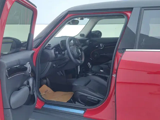 MINI Hatch — Фото автомобиля 9