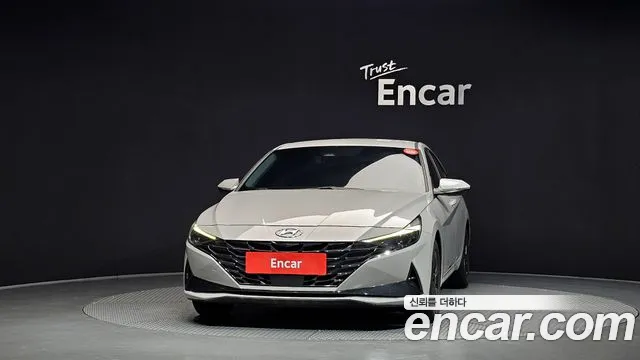 Hyundai Avante CN7 — Фото автомобиля 3