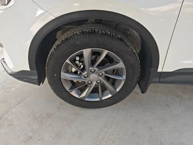 Geely Binyue — Фото автомобиля 22
